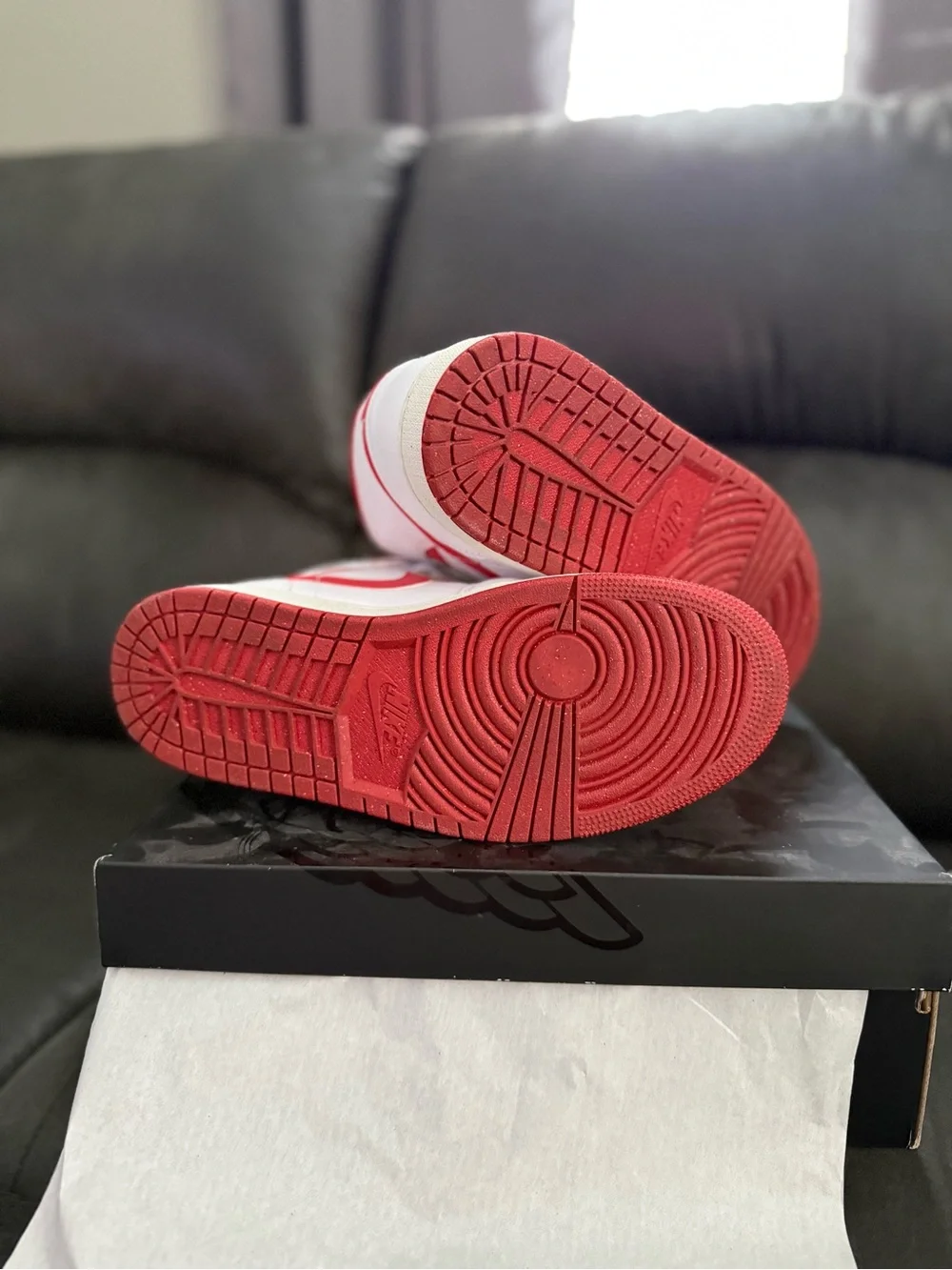 Jordan 1 Mid SE Men's High-Top Sneakers in White and Red